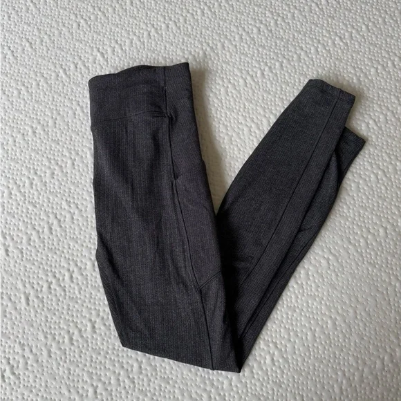 RARE Lululemon Herringbone Women's Gray Leggings with pockets ✨ - Picture 3 of 8